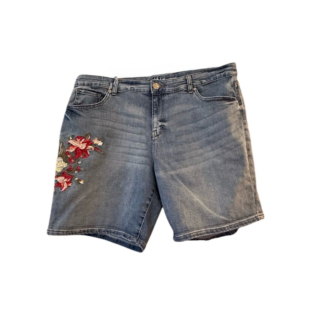 Style & Co Women’s Denim Shorts Size 18 Embroidered Floral Stretch Jean Shorts